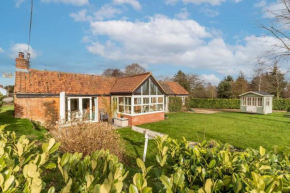 Host & Stay - Woodfalls Barn